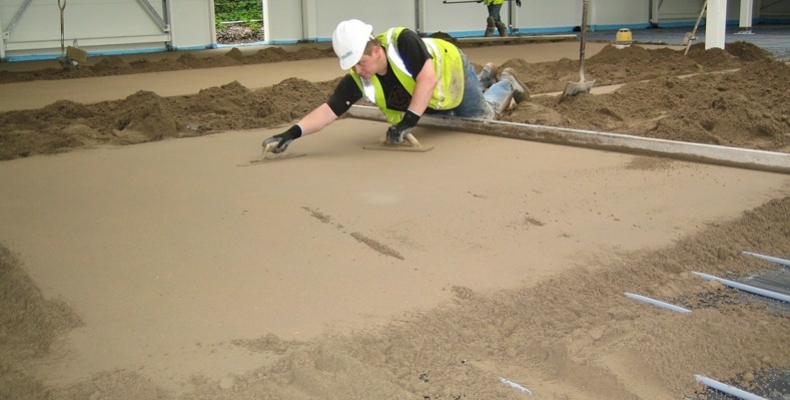 Fast-Drying-Sand-and-Cement-Floor-Screed-2 Screeders Bedfordshire